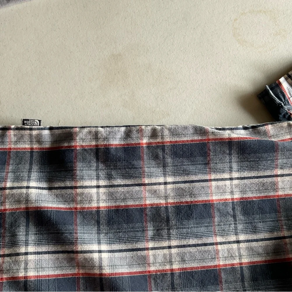 The North Face Plaid Short Sleeve Shirt men’s size large